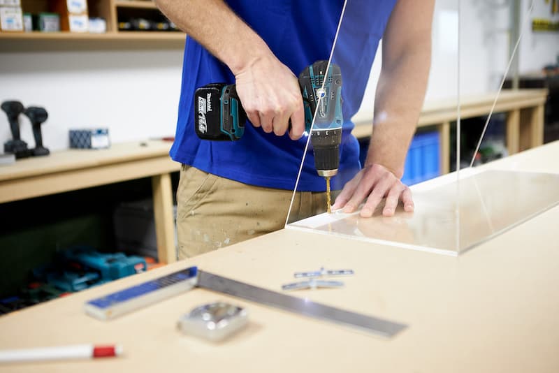 Fabriquer une mini-serre en plexiglass : découvrez notre guide