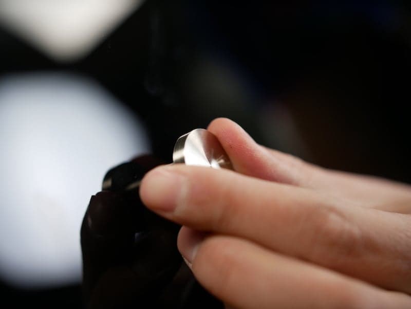 DIY porte manteau fixez les crochets