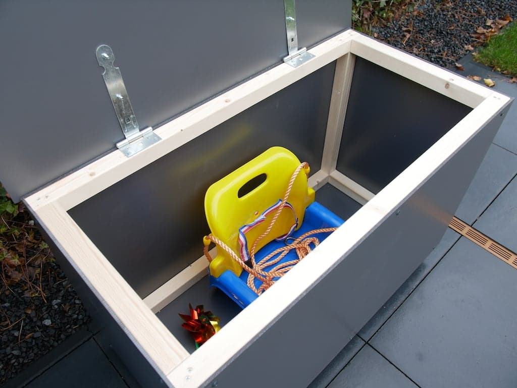 Diy boite a jouets de jardin