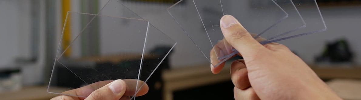 Banniere en plexiglas de polycarbonate