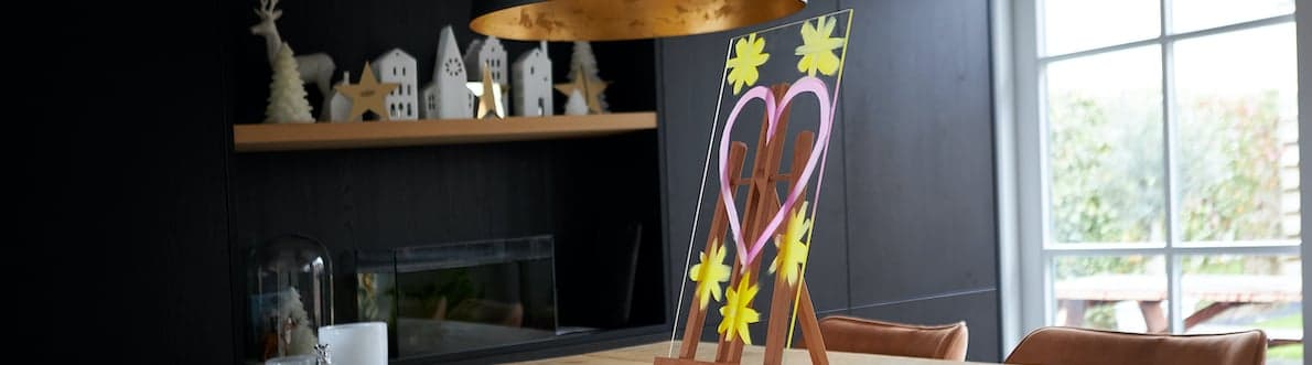 Chevalet de peintre en plexiglas banner