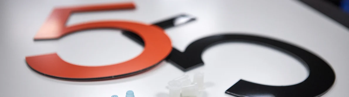 Huisnummers-maken-van-kunststof