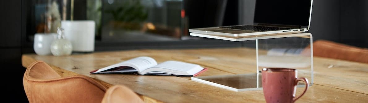 Laptopstandaard maken eindresultaat banner