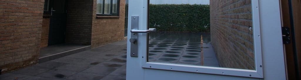 Remplacement des fenêtres d'un hangar