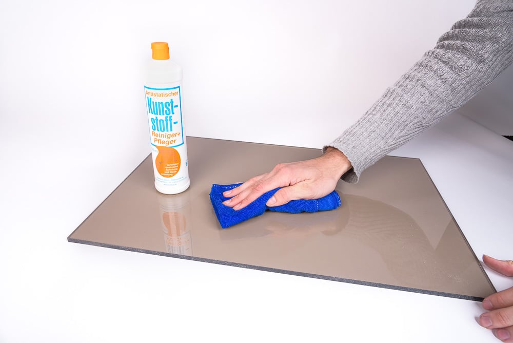nettoyer le plexiglass