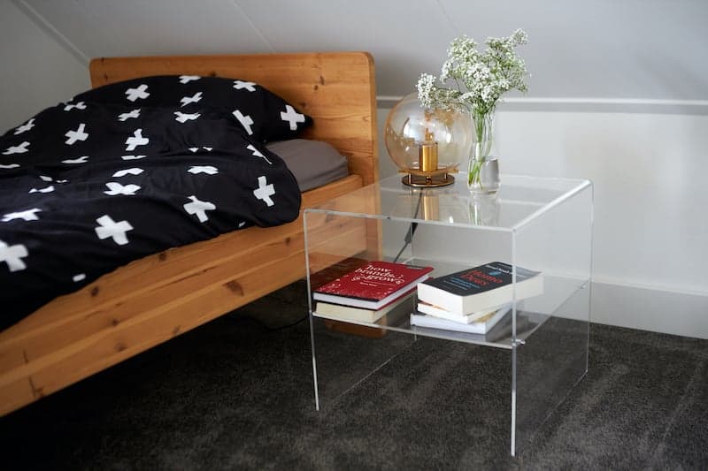table de chevet en verre