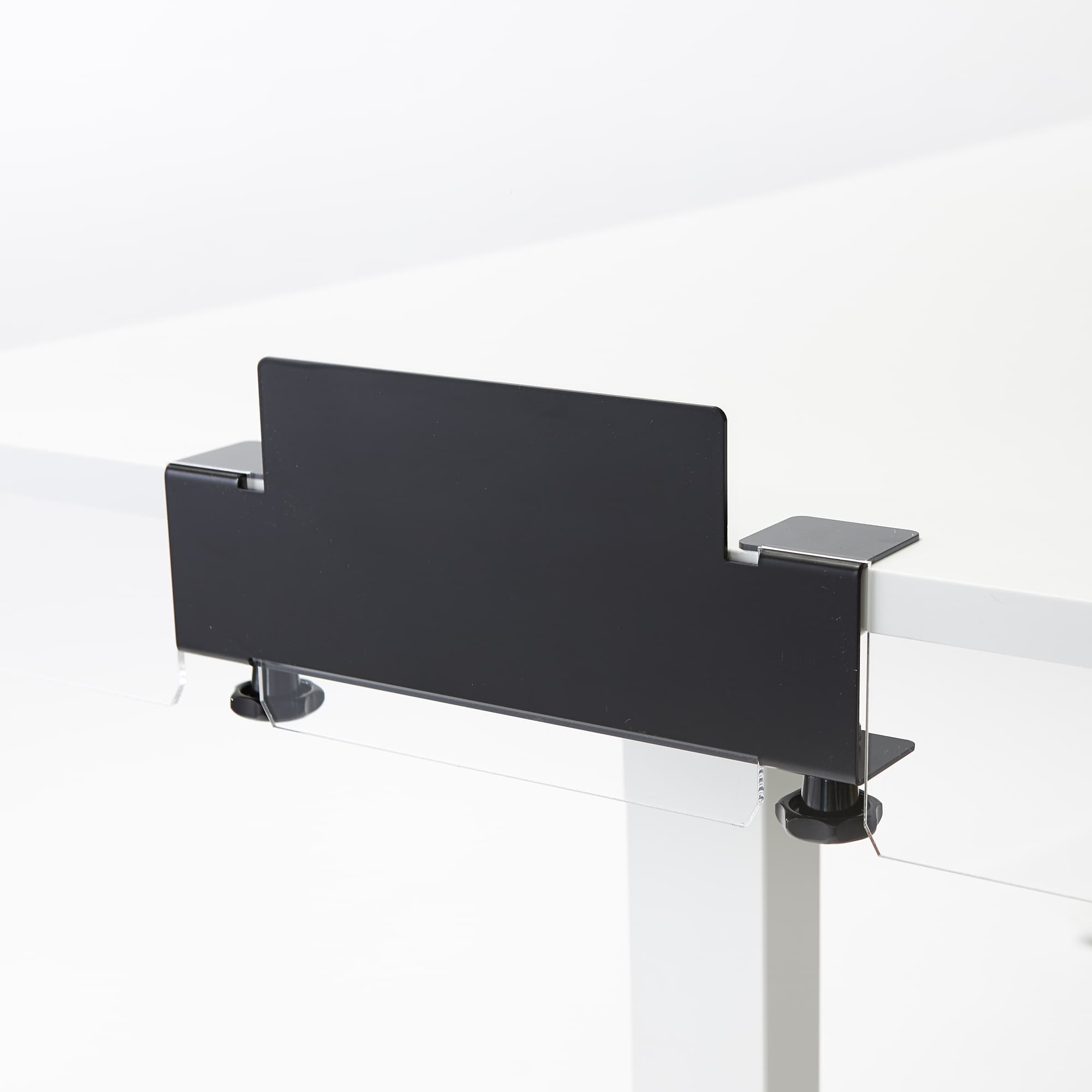 Pince pour monter plexiglass sur bureau ou table