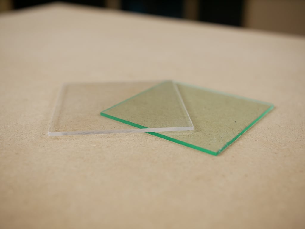 Remplacement du verre par du plexiglass